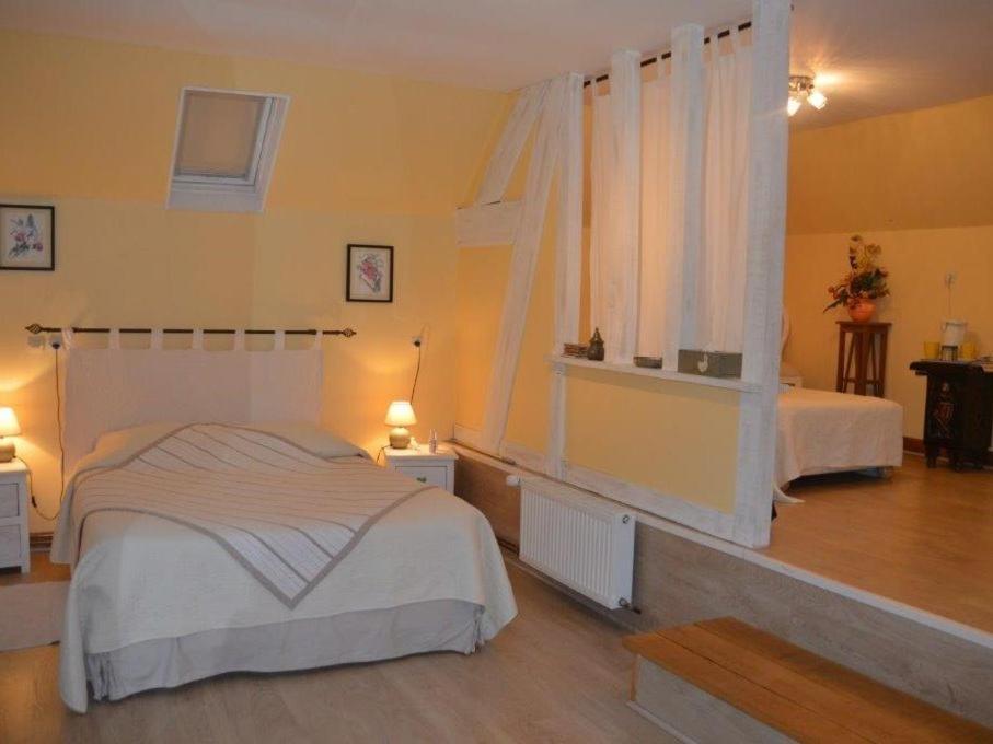 Les Marronniers Hotel Cambremer Ruang foto