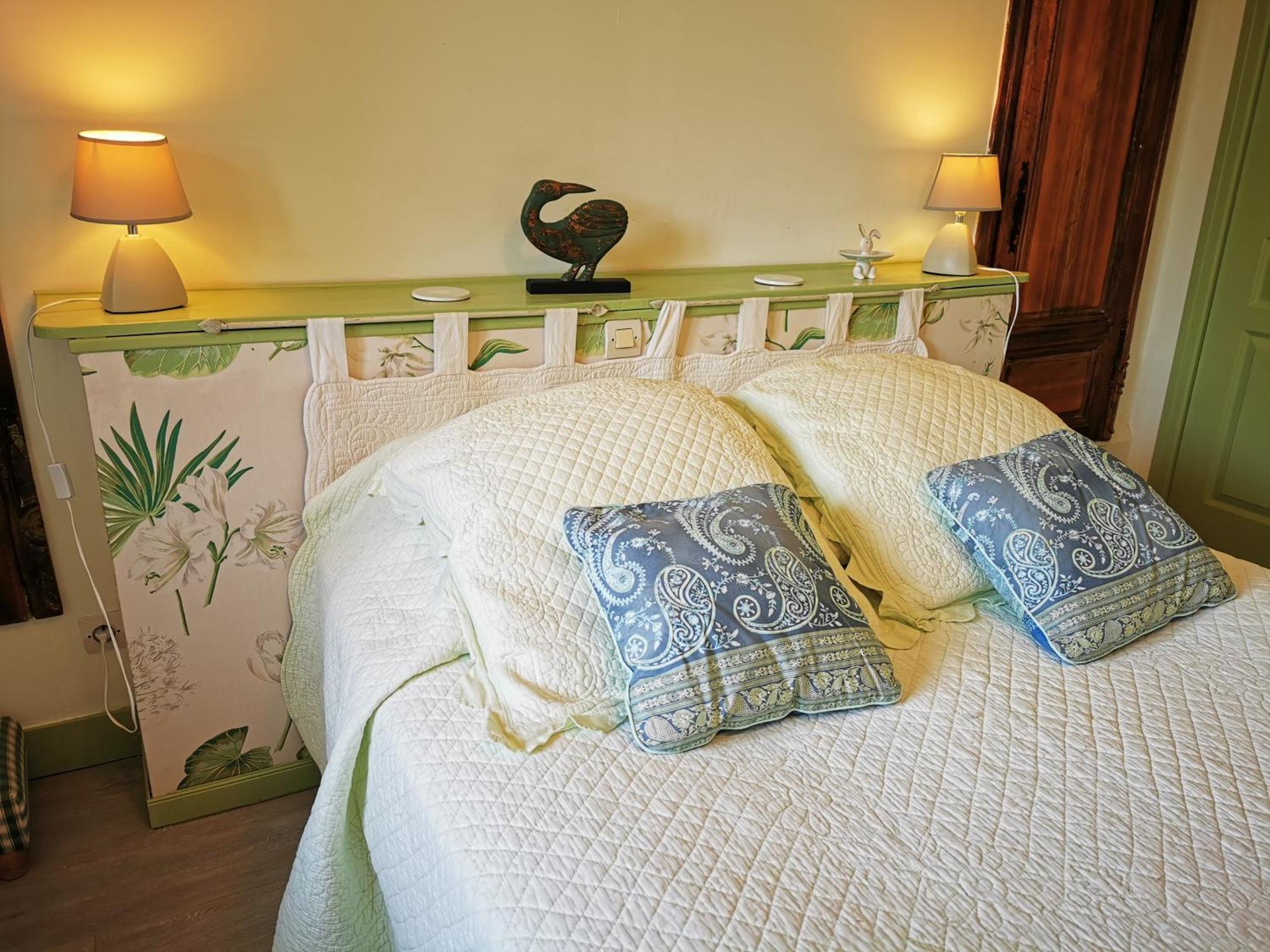 Les Marronniers Hotel Cambremer Bagian luar foto