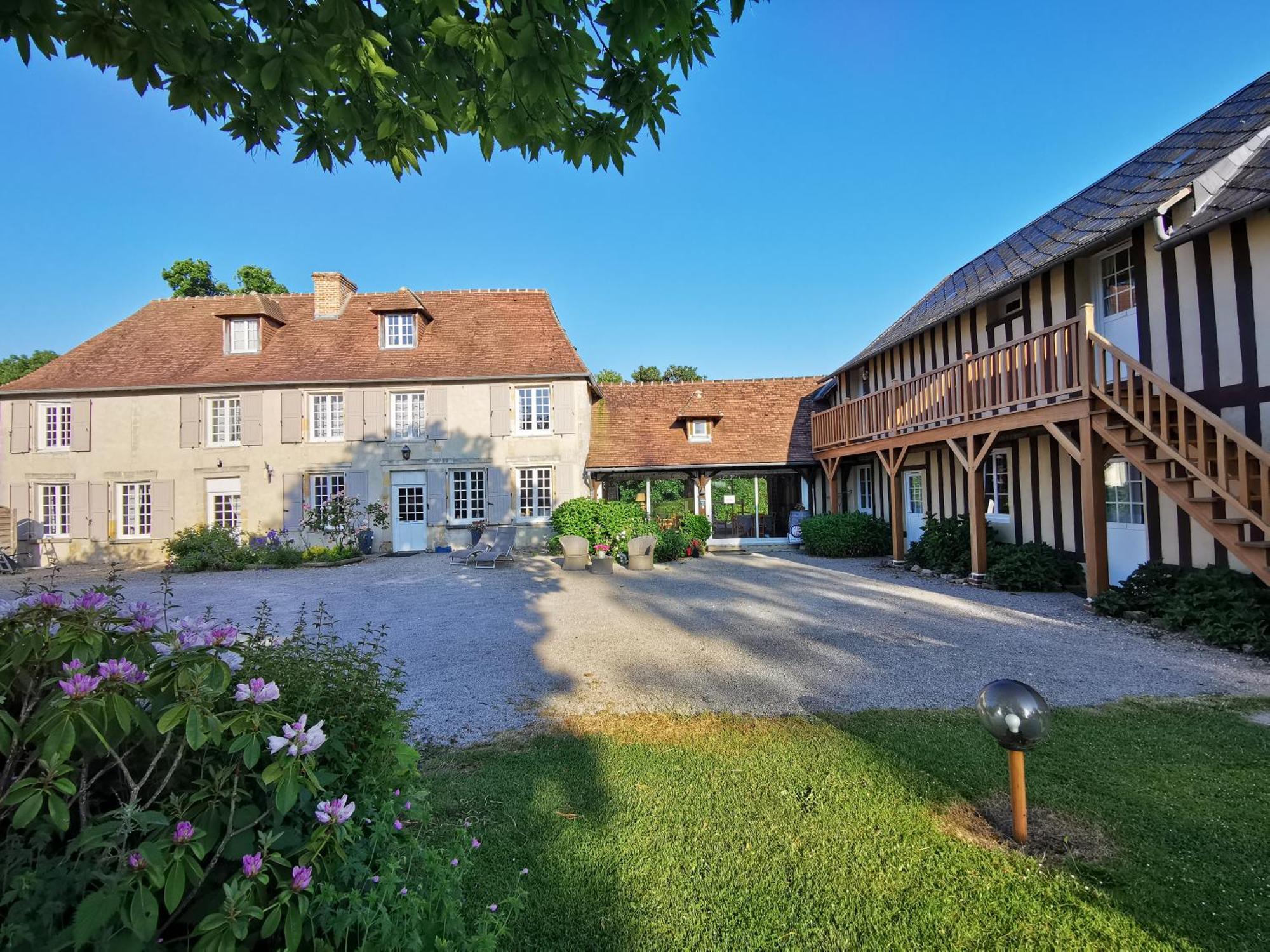 Les Marronniers Hotel Cambremer Bagian luar foto
